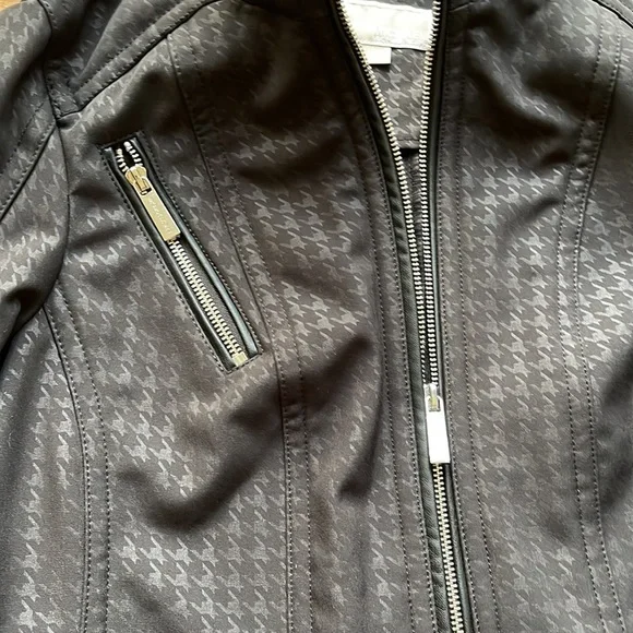 MICHAEL Kors Black Belted Soft Shell Houndstooth Zip Trench Jacket Coat - Picture 6 of 12